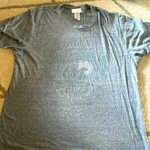 Vintage tee by JunkFood. Dallas Mavericks print on heathered gray